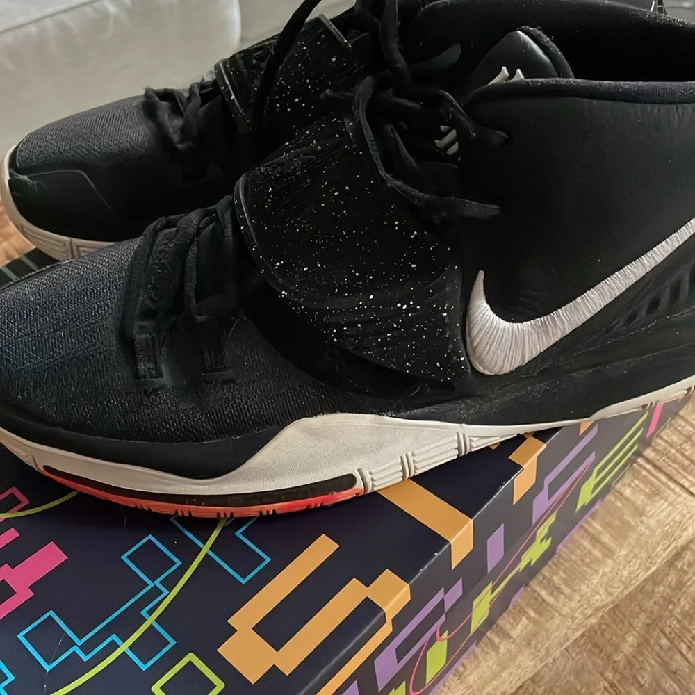 NIKE Kyrie 6‎ Jet Black White BQ 4630 001 Men's Basketball Shoe 10